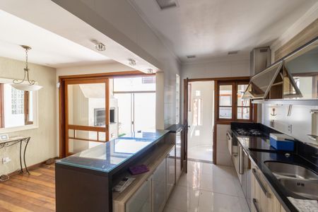 Casa à venda com 190m², 3 quartos e 2 vagasCozinha