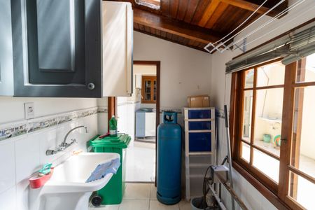 Casa à venda com 190m², 3 quartos e 2 vagasÁrea de Serviço