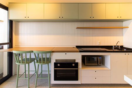 Cozinha de kitnet/studio para alugar com 1 quarto, 40m² em Perdizes, São Paulo