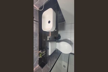 Banheiro de apartamento para alugar com 2 quartos, 32m² em Vila Graciosa, São Paulo