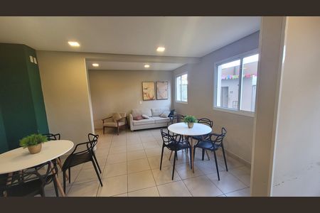 Apartamento para alugar com 32m², 2 quartos e sem vaga Apartamento para alugar com 32m², 2 quartos e sem vagaÁrea comum - Salão de festas