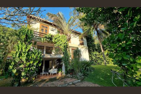 Casa de condomínio à venda com 447m², 4 quartos e 2 vagas