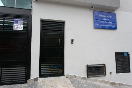 Apartamento para alugar com 46m², 2 quartos e sem vagaplaca PLQG-230