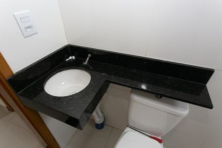 Apartamento para alugar com 46m², 2 quartos e sem vagaBanheiro