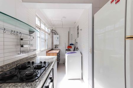 Apartamento para alugar com 54m², 2 quartos e 1 vaga Apartamento para alugar com 54m², 2 quartos e 1 vagaCozinha e Área de Serviço