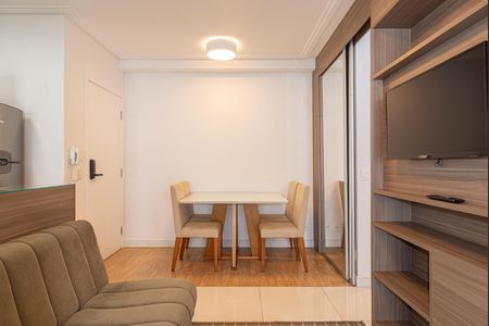 Apartamento para alugar com 77m², 1 quarto e 1 vagaSala