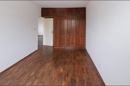Quarto 2 de apartamento para alugar com 2 quartos, 60m² em Alto Caiçaras, Belo Horizonte