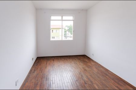 Quarto 2 de apartamento para alugar com 2 quartos, 60m² em Alto Caiçaras, Belo Horizonte