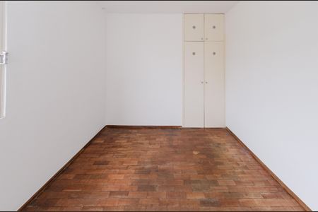 Quarto 1 de apartamento para alugar com 2 quartos, 60m² em Alto Caiçaras, Belo Horizonte