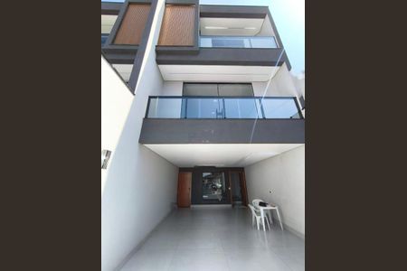 Casa à venda com 200m², 3 quartos e 4 vagas