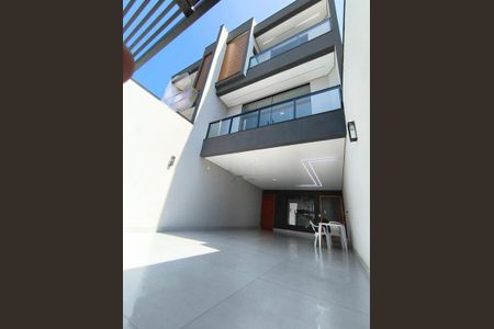 Casa à venda com 200m², 3 quartos e 4 vagas