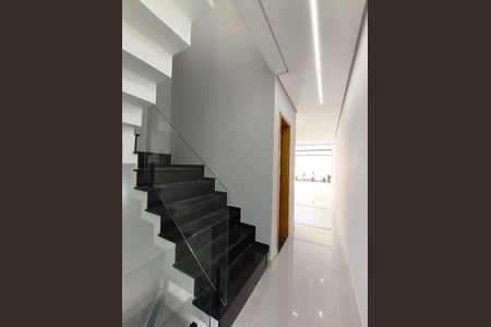 Casa à venda com 200m², 3 quartos e 4 vagas