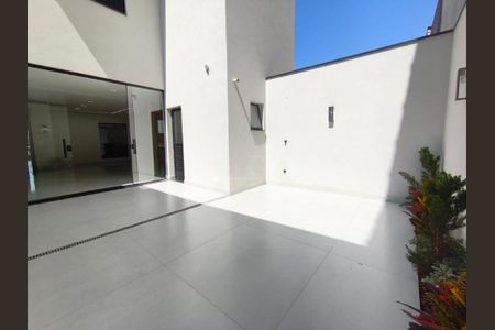 Casa à venda com 200m², 3 quartos e 4 vagas