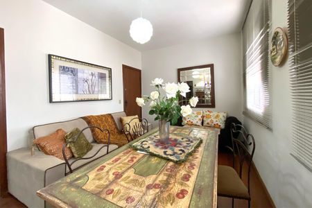 Sala de apartamento à venda com 3 quartos, 90m² em Sion, Belo Horizonte