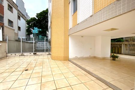 Apartamento à venda com 90m², 3 quartos e 1 vaga Apartamento à venda com 90m², 3 quartos e 1 vagaÁrea comum - Pátio