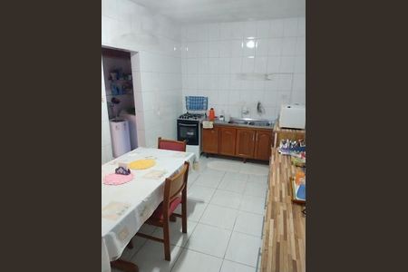 Casa à venda com 3 quartos, 158m² em Vila Gumercindo, São Paulo