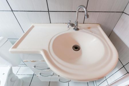 Banheiro de casa para alugar com 1 quarto, 85m² em Vila Mirante, São Paulo