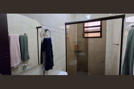 Casa à venda com 126m², 3 quartos e 1 vagaBanheiro Suíte 1