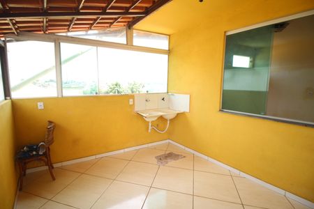 Casa para alugar com 60m², 2 quartos e 2 vagasÁrea de Serviço 