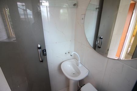 Casa para alugar com 60m², 2 quartos e 2 vagasBanheiro