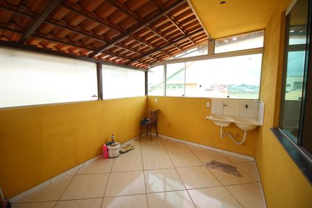 Casa para alugar com 60m², 2 quartos e 2 vagasÁrea de Serviço 