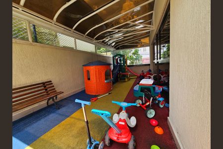 Apartamento para alugar com 64m², 3 quartos e 1 vaga Apartamento para alugar com 64m², 3 quartos e 1 vagaÁrea comum - Playground