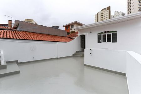 Casa para alugar com 150m², 2 quartos e 2 vagas Casa para alugar com 150m², 2 quartos e 2 vagasTerraço