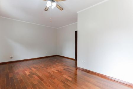 Casa para alugar com 150m², 2 quartos e 2 vagasSuíte 1