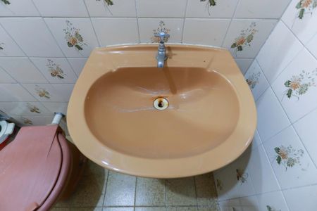 Casa para alugar com 150m², 2 quartos e 2 vagasBanheiro de serviço