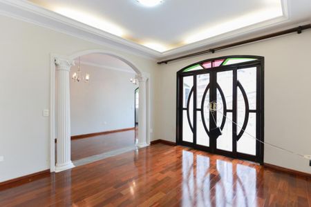 Casa para alugar com 150m², 2 quartos e 2 vagasSala de estar