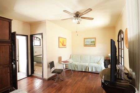 Casa para alugar com 150m², 2 quartos e 2 vagasSuíte 2