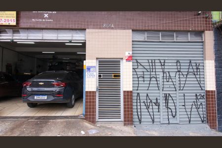 Apartamento para alugar com 70m², 2 quartos e sem vagaFachada