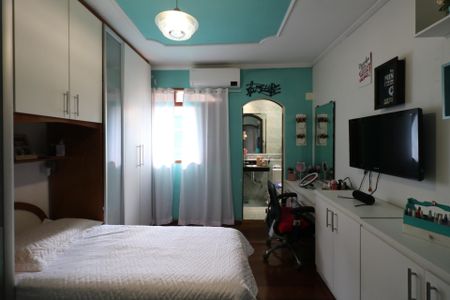 Casa à venda com 224m², 2 quartos e 5 vagas Casa à venda com 224m², 2 quartos e 5 vagasSuíte 1