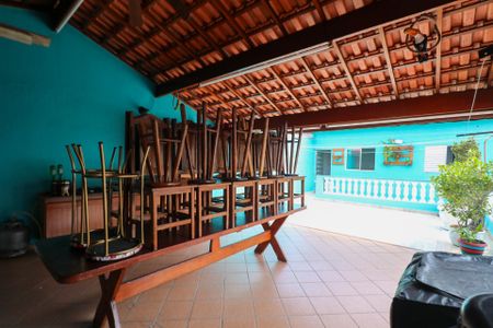 Casa à venda com 224m², 2 quartos e 5 vagas Casa à venda com 224m², 2 quartos e 5 vagasÁrea Gourmet