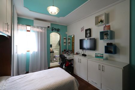 Casa à venda com 224m², 2 quartos e 5 vagas Casa à venda com 224m², 2 quartos e 5 vagasSuíte 1