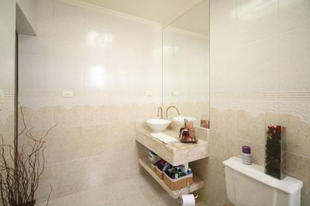 Casa à venda com 224m², 2 quartos e 5 vagas Casa à venda com 224m², 2 quartos e 5 vagasBanheiro da Suíte 2