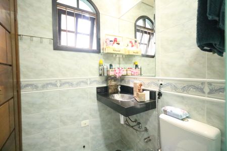 Casa à venda com 224m², 2 quartos e 5 vagas Casa à venda com 224m², 2 quartos e 5 vagasBanheiro da Suíte 1