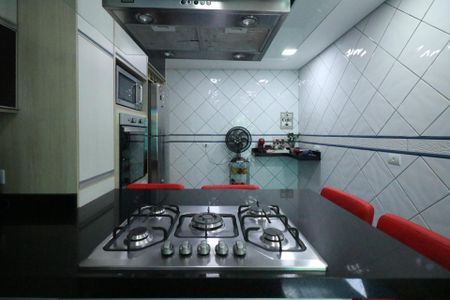 Casa à venda com 224m², 2 quartos e 5 vagas Casa à venda com 224m², 2 quartos e 5 vagasCozinha