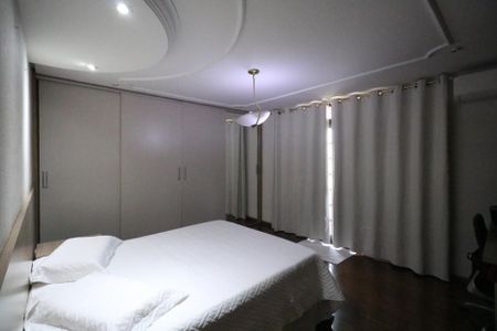 Casa à venda com 224m², 2 quartos e 5 vagas Casa à venda com 224m², 2 quartos e 5 vagasSuíte 2
