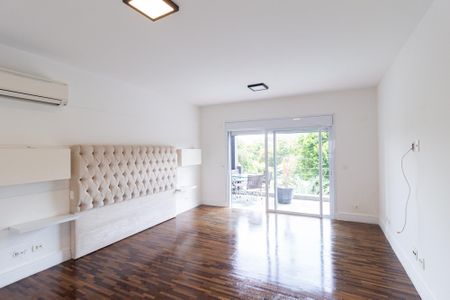 Casa de condomínio para alugar com 450m², 4 quartos e 6 vagas Casa de condomínio para alugar com 450m², 4 quartos e 6 vagasSuíte 4