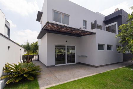 Casa de condomínio para alugar com 450m², 4 quartos e 6 vagas Casa de condomínio para alugar com 450m², 4 quartos e 6 vagasQuintal