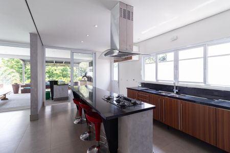 Casa de condomínio para alugar com 450m², 4 quartos e 6 vagas Casa de condomínio para alugar com 450m², 4 quartos e 6 vagasCozinha