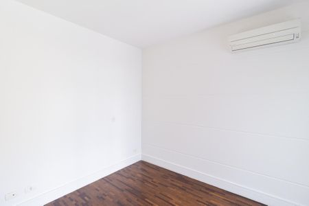 Casa de condomínio para alugar com 450m², 4 quartos e 6 vagas Casa de condomínio para alugar com 450m², 4 quartos e 6 vagasSuíte 1