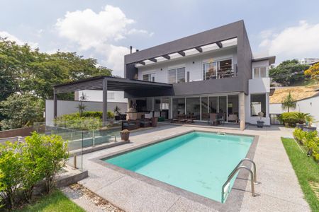 Casa de condomínio para alugar com 450m², 4 quartos e 6 vagas Casa de condomínio para alugar com 450m², 4 quartos e 6 vagasQuintal