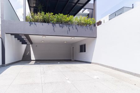 Casa de condomínio para alugar com 450m², 4 quartos e 6 vagas Casa de condomínio para alugar com 450m², 4 quartos e 6 vagasGaragem