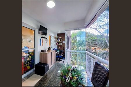 Apartamento à venda com 3 quartos, 77m² em Jardim Esmeralda, São Paulo