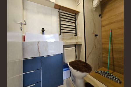 Apartamento à venda com 37m², 2 quartos e sem vaga Apartamento à venda com 37m², 2 quartos e sem vagaBanheiro