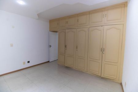 Apartamento à venda com 110m², 3 quartos e 1 vagaQuarto 2