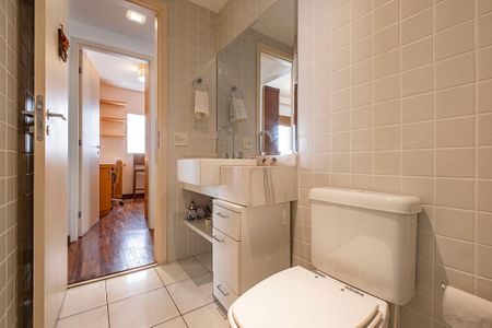 Apartamento à venda com 57m², 2 quartos e 1 vaga Apartamento à venda com 57m², 2 quartos e 1 vagaBanheiro