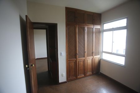 Apartamento à venda com 110m², 3 quartos e 2 vagasQuarto 2